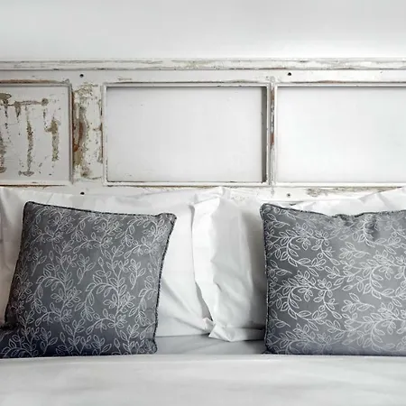 1924 Bed and breakfast 3*